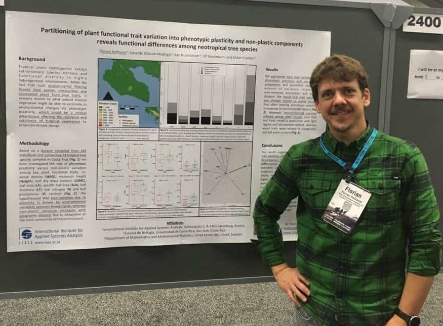 Florian presenting a poster about tropical plant functional traits at AGU19.