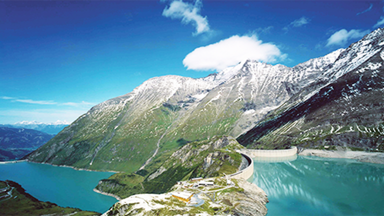 Hydropower and seasonal pumped storage