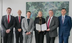 IIASA leadership visits the German Aerospace Center (DLR)